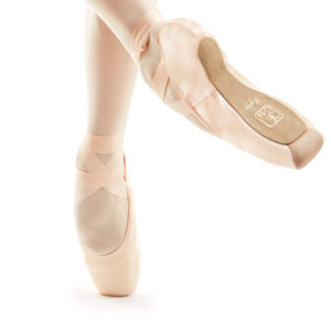 Lyra Pointe Shoes